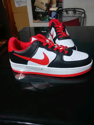 Zapatillas Nike SB blanco y rojo - miniatura 3
