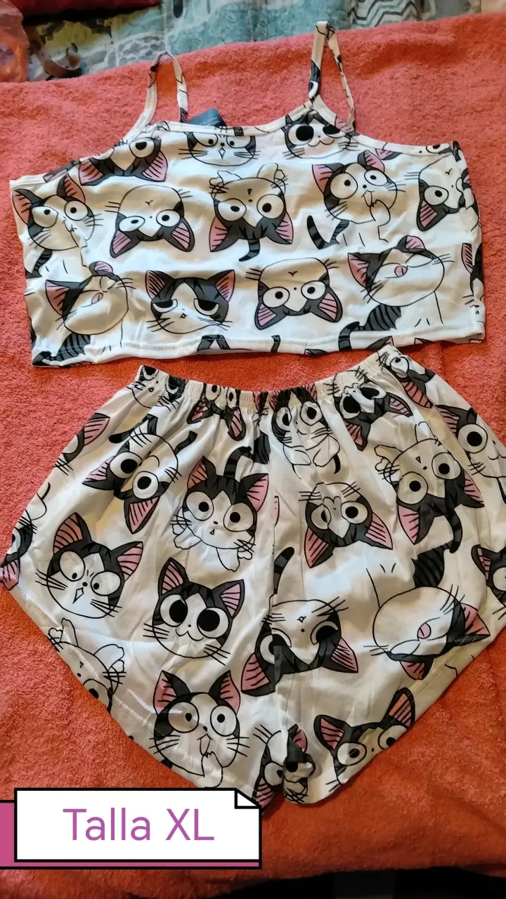 Pijama estampado de gatos - 1
