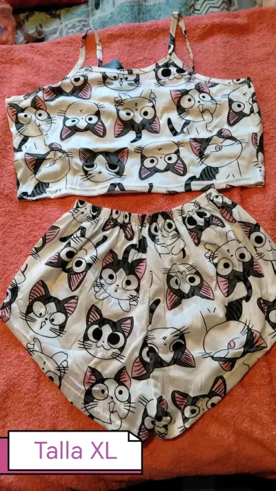 Pijama estampado de gatos - miniatura 1