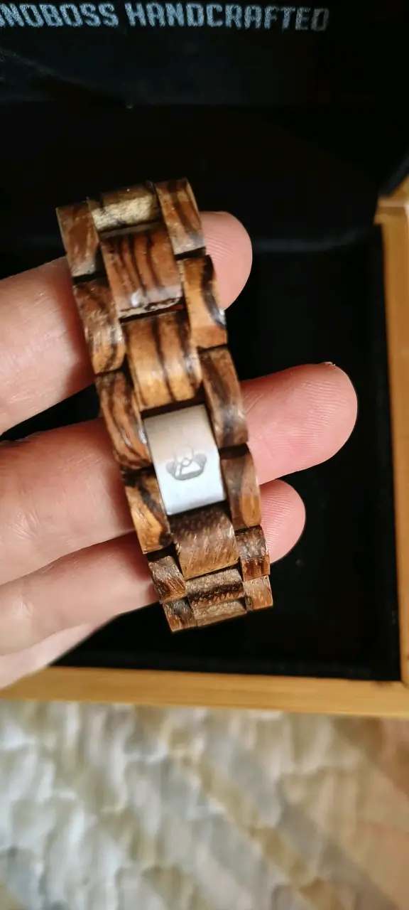 Reloj de madera Bondoss artesanal - 3