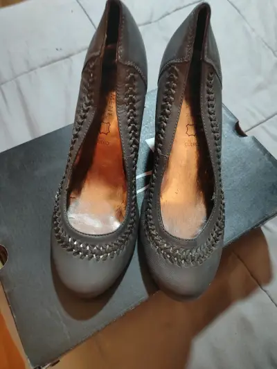 Zapatos de cuero grises - miniatura 2