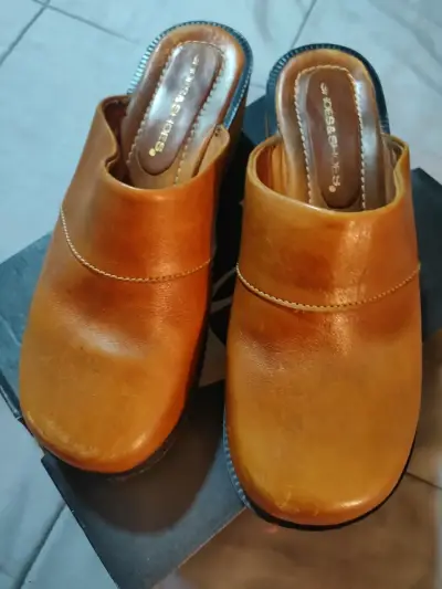 Zuecos de cuero y madera marrón - miniatura 2