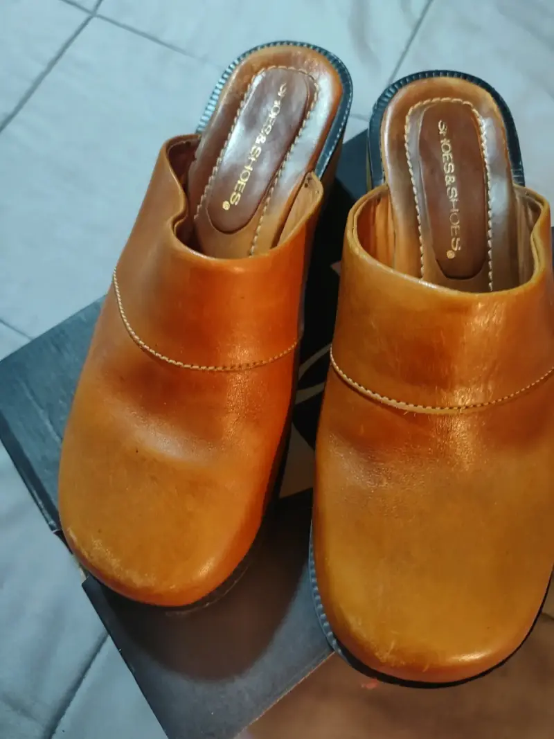 Zuecos de cuero y madera marrón - 3