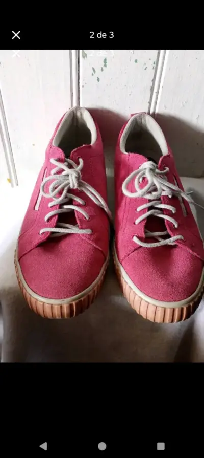 Zapatillas rosadas estilo casual - miniatura 1