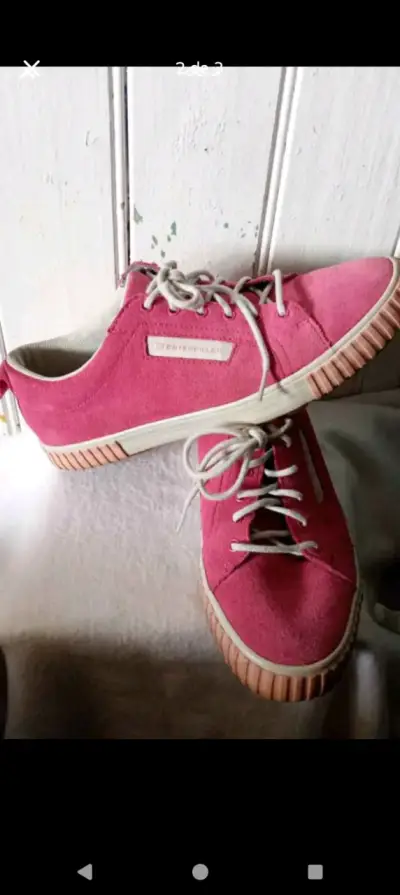 Zapatillas rosadas estilo casual - miniatura 3