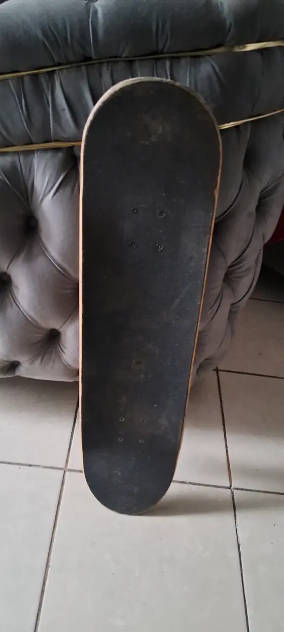 Tabla de skate usada - 1