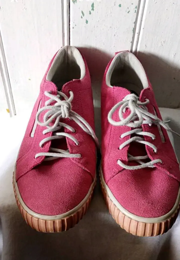 Zapatillas rosadas estilo casual - 4