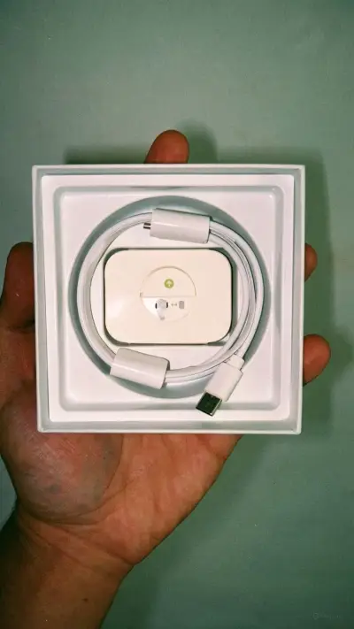 Auriculares inalámbricos nuevos - miniatura 3