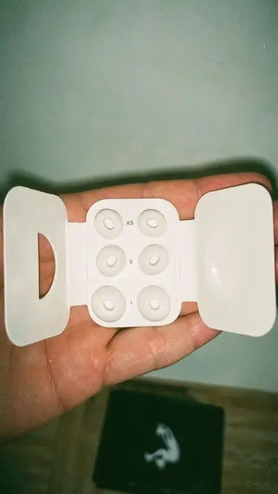 Auriculares inalámbricos nuevos - miniatura 4