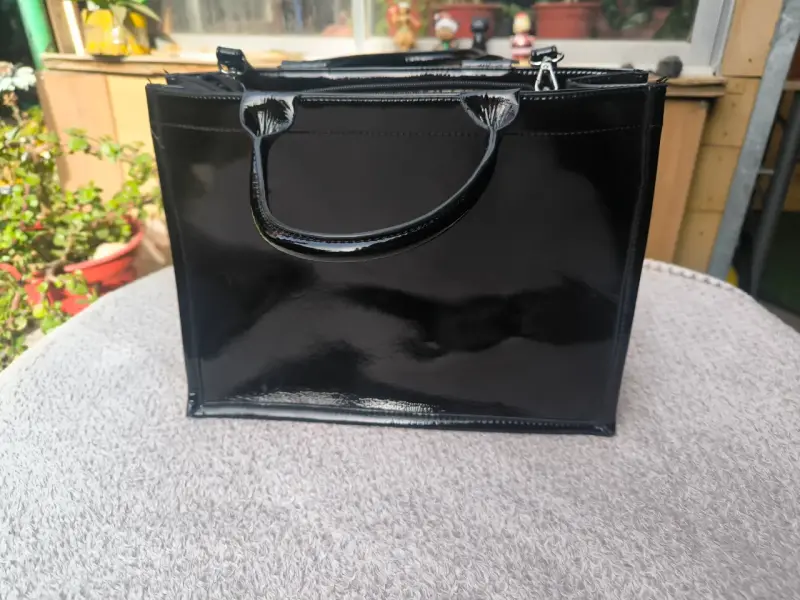 Cartera negra minimalista - 4