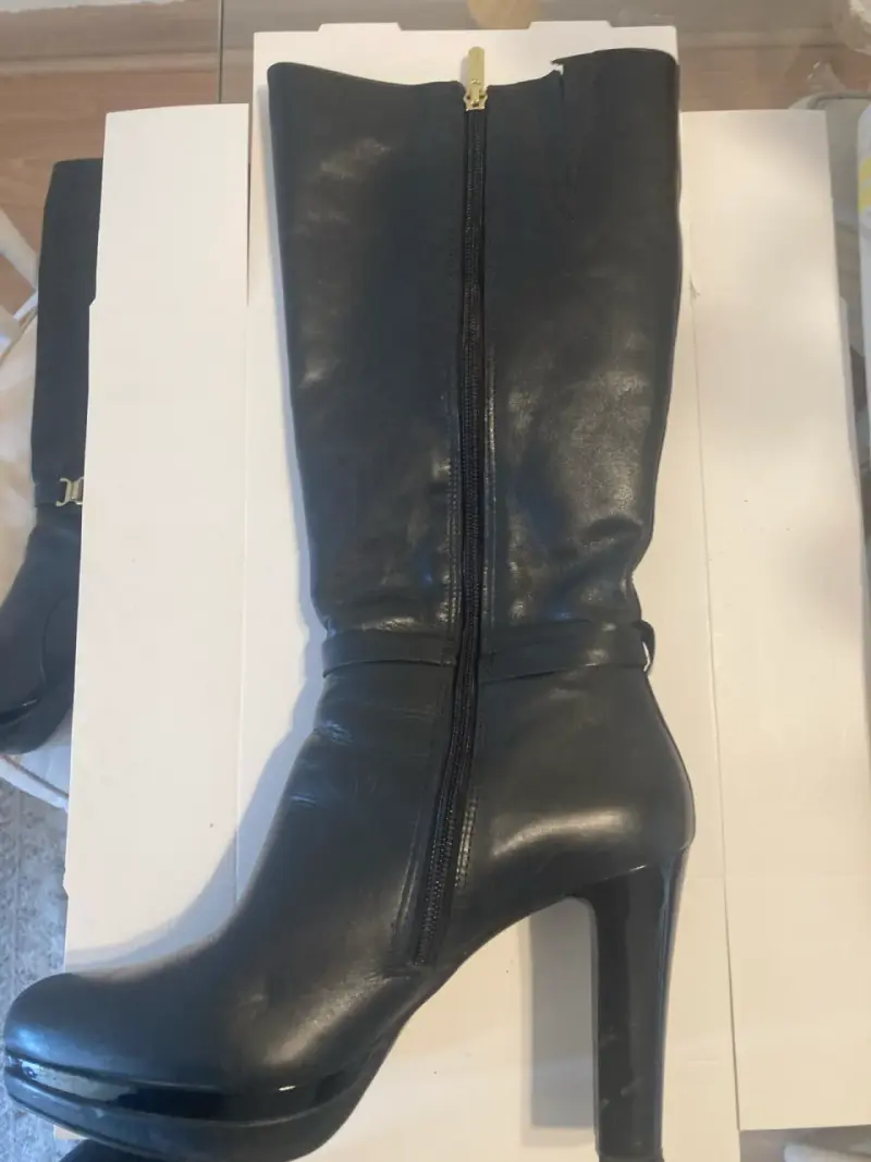 Botas negras de cuero con tacón alto - 4