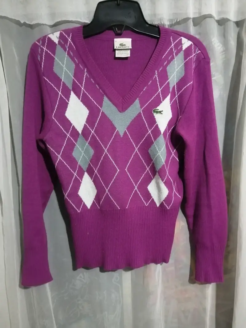 Suéter Lacoste morado con rombos - 1