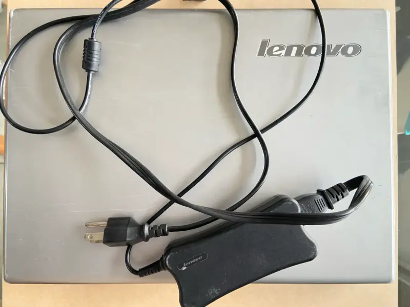 Notebook Lenovo N 500 gris - 2
