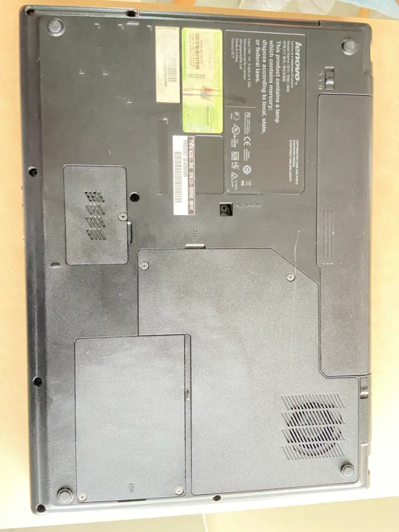 Notebook Lenovo N 500 gris - 5