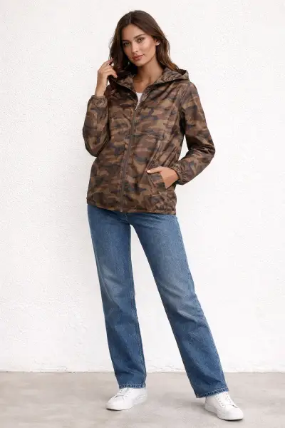 Chaqueta camuflaje marrón con capucha - miniatura 1