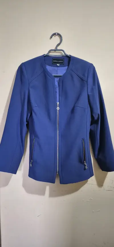 Chaqueta azul con cierre - miniatura 1