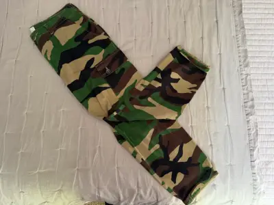 Pantalones cargo ZARA camuflados mujer - miniatura 2