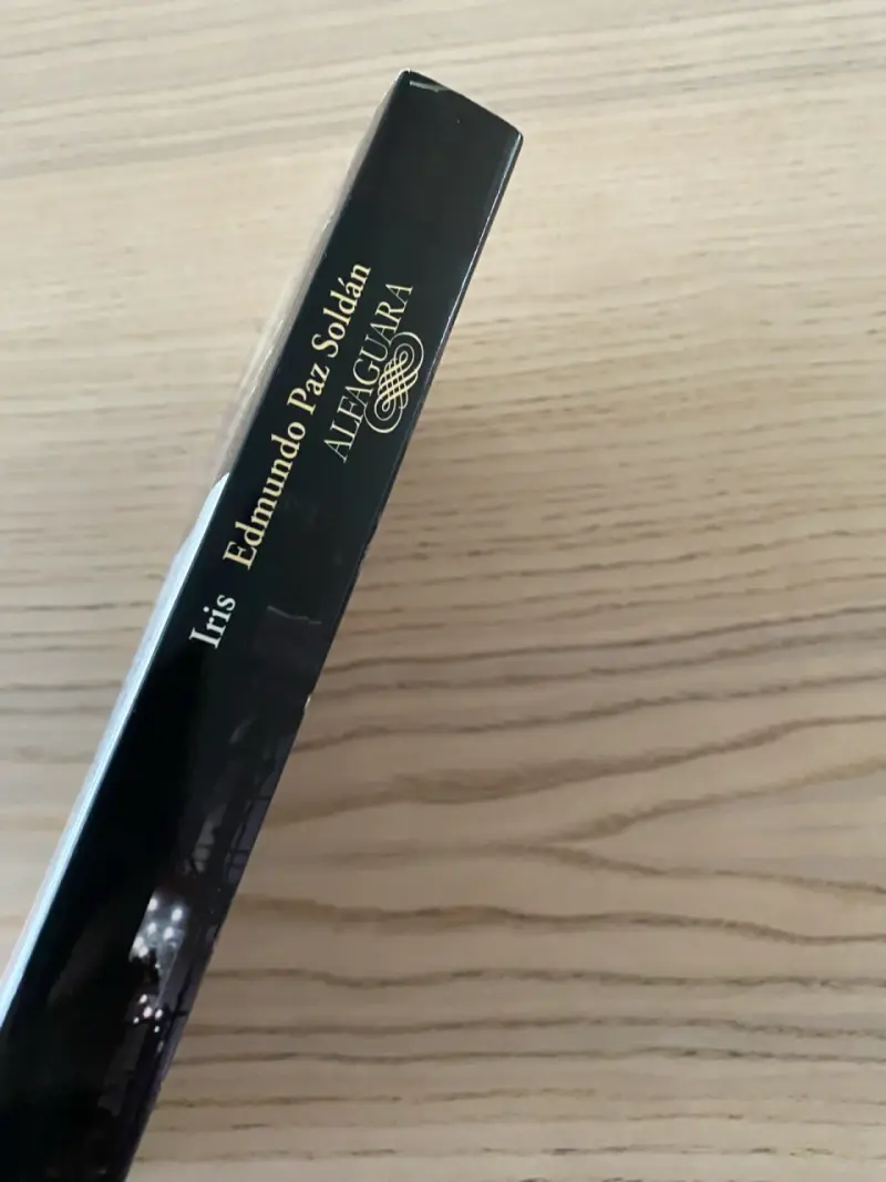 Libro Iris de Edmundo Paz Soldán - 3