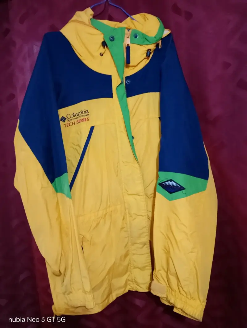 Parka Columbia Tech Series amarillo - 1