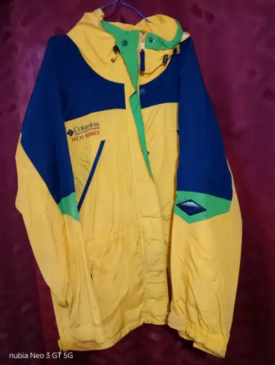 Parka Columbia Tech Series amarillo - miniatura 1