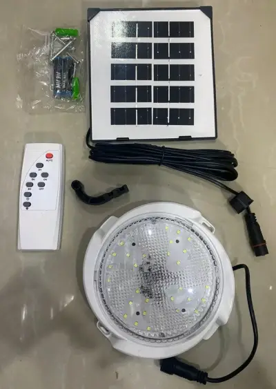 Luz LED solar con control remoto 100 watts - miniatura 1
