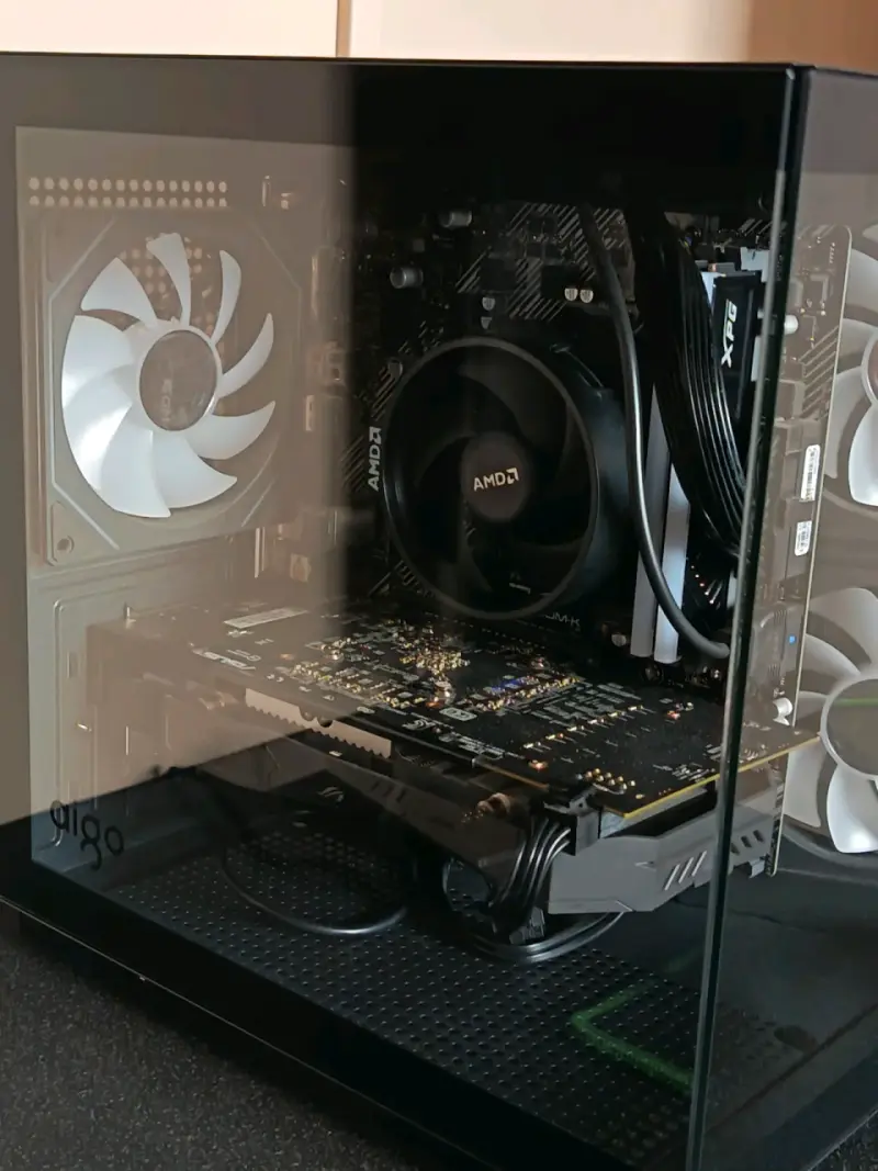 PC de escritorio gaming RGB - 3