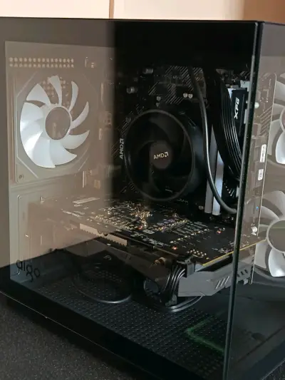 PC de escritorio gaming RGB - miniatura 3