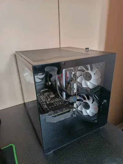 PC de escritorio gaming RGB - miniatura 4