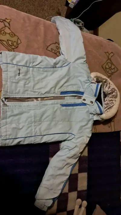 Parka azul con capucha - miniatura 1