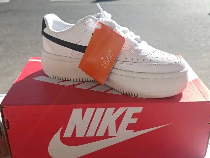Zapatillas Nike blancas - 3