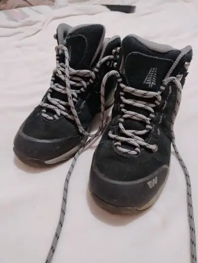 Botas de senderismo negras - miniatura 1