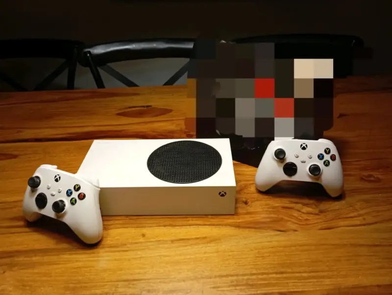 Consola Xbox Series S dos controles+audífonosGamer - 3