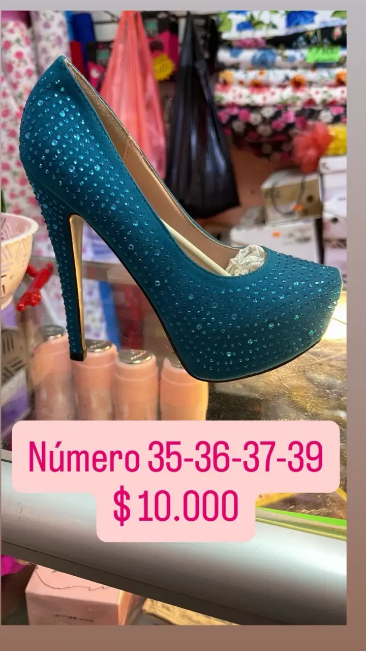 Tacones altos turquesa con brillo