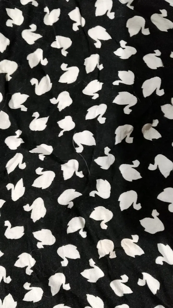 Blusa negra con estampado blanco - 3