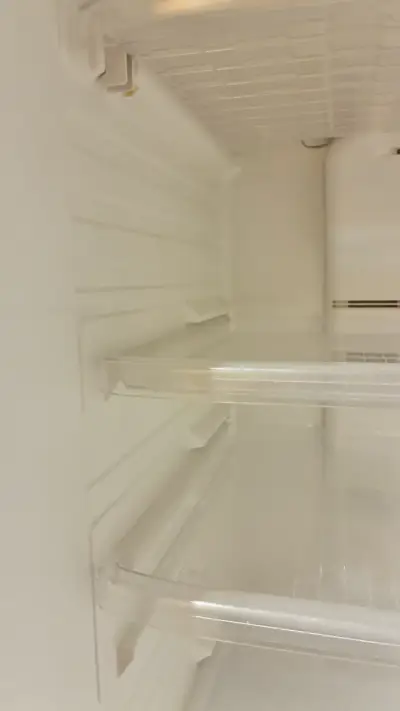 Refrigerador vertical blanco - miniatura 4