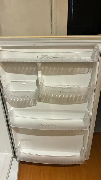 Refrigerador vertical blanco - miniatura 6
