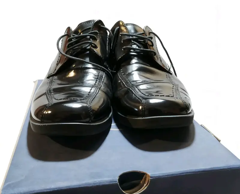 Zapatos de vestir negros marca guante