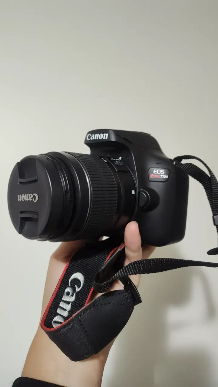 Cámara T100 DSLR Canon con accesorios - 2