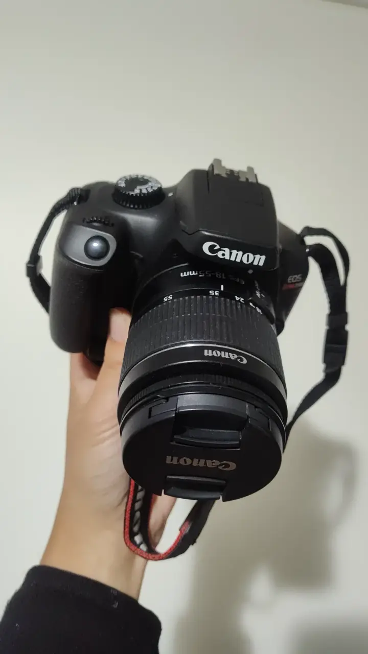 Cámara T100 DSLR Canon con accesorios - 3