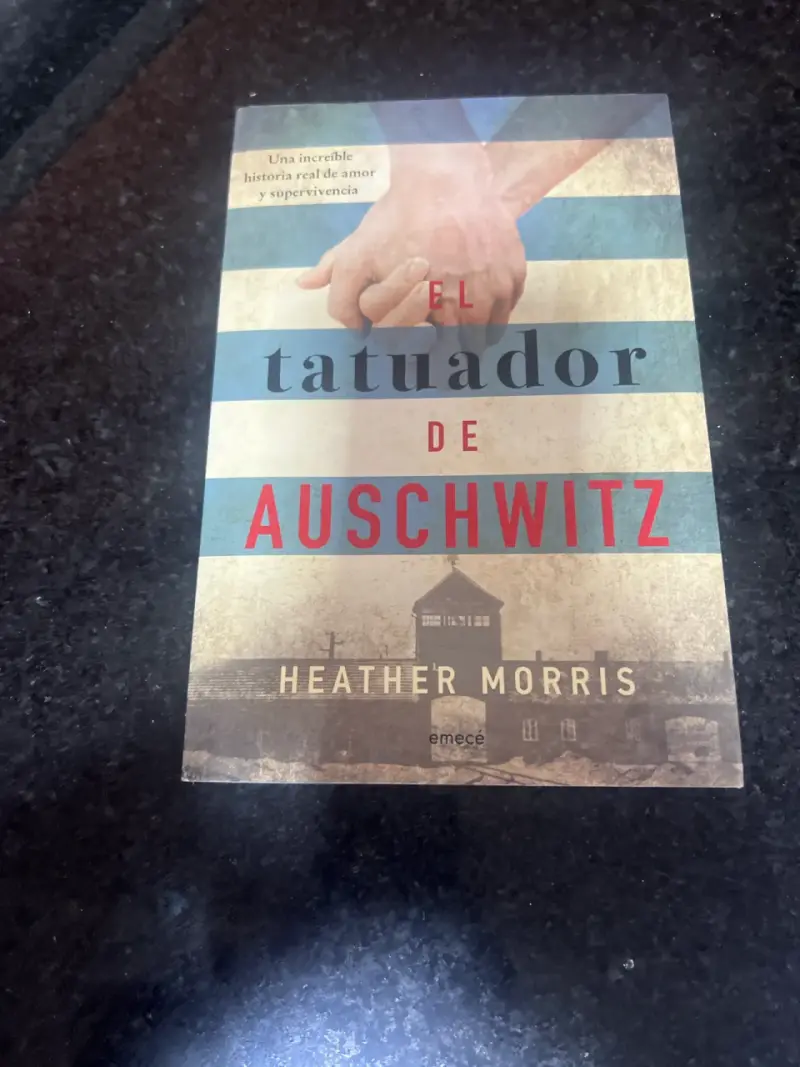 Libro El tatuador de Auschwitz - 1