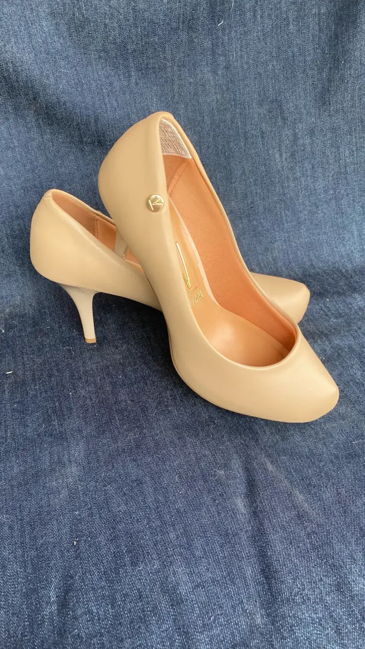 Zapatos de tacón beige - 1