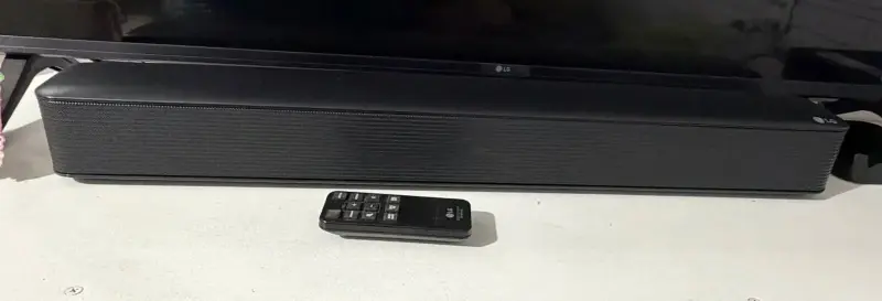 Barra de sonido LG con control - 2
