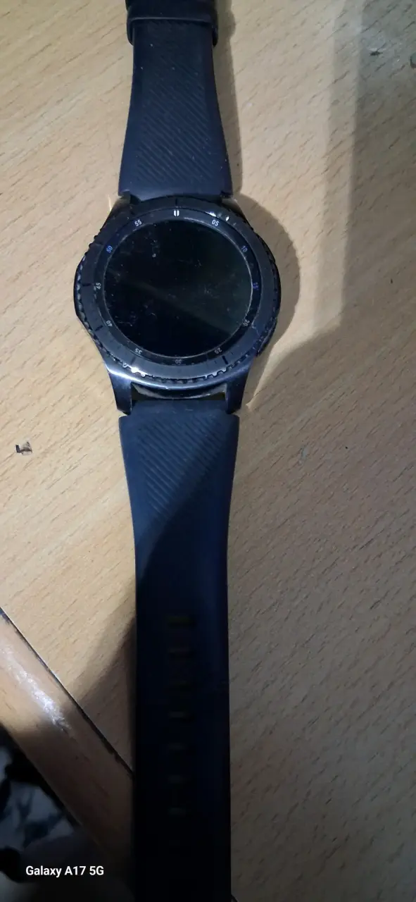 Reloj inteligente deportivo negro