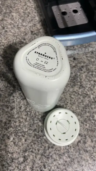Vaso Starbucks reciclado - miniatura 6