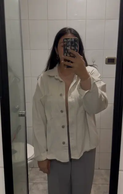 Chaqueta blanca de mezclilla - miniatura 2