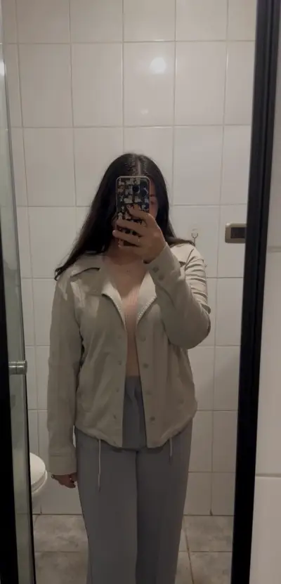 Chaqueta beige de tela suave - miniatura 2
