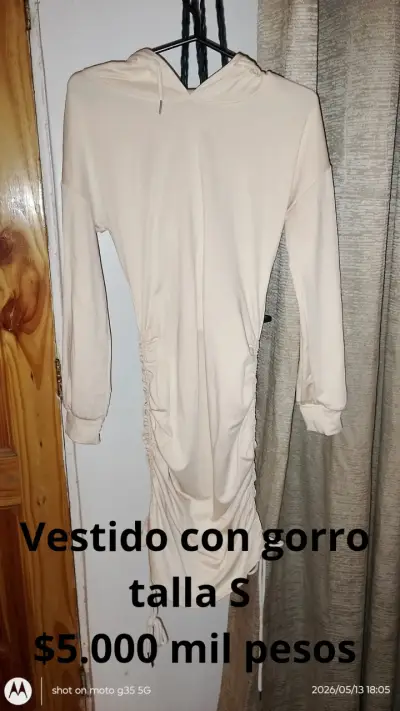 Vestido beige con gorro - miniatura 1
