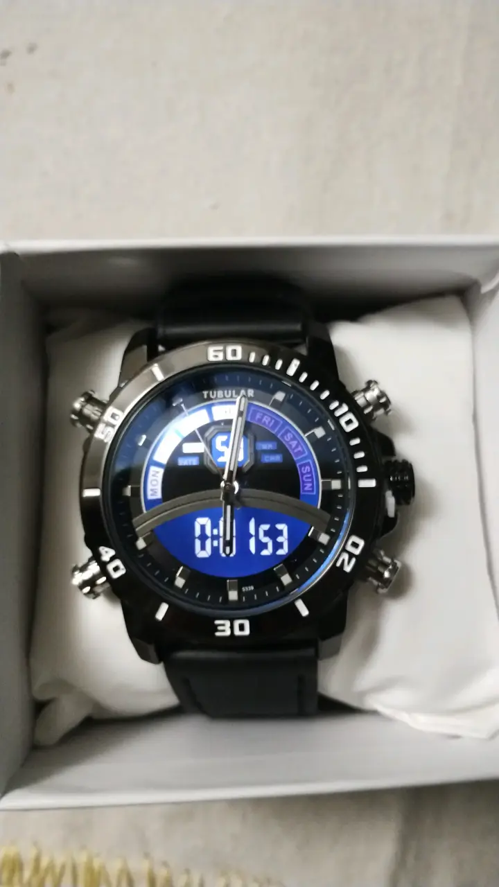 Reloj digital Tubular negro - 1