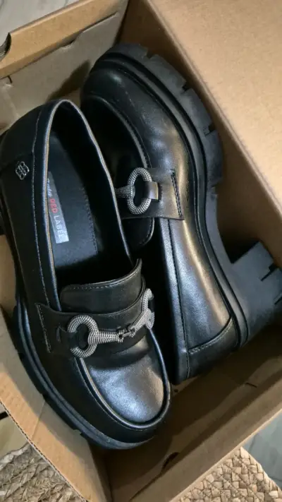 Zapatos estilo mocasín negros - miniatura 1