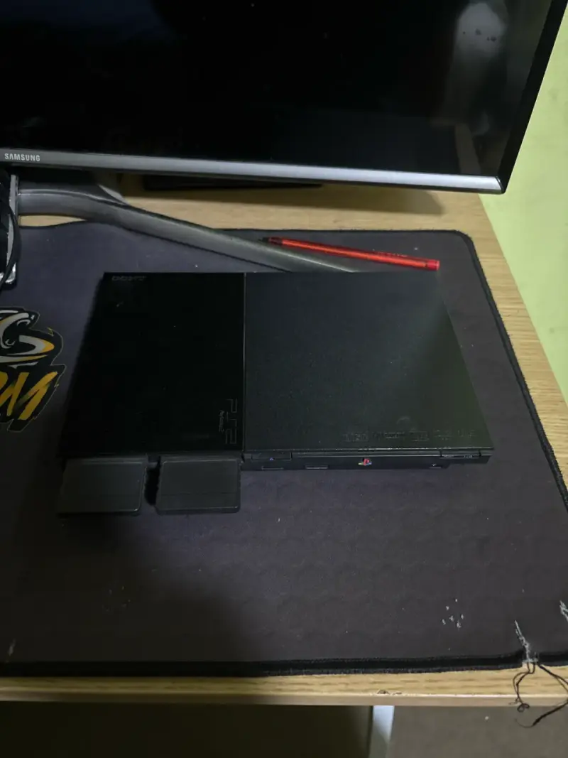 Consola PS2 Slim Con 2 mandos y cables originales - 1